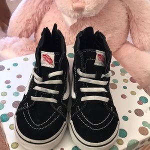🍡✨Kids hightop Vans✨🍡